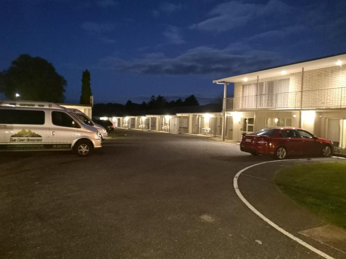 Twin Coast Adventures Motel Kaikohe Exterior foto